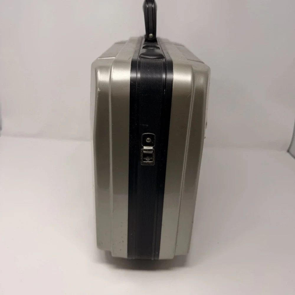 1985 Vintage Sony Video 8 Handycam CCD-M8u 8mm‎ Camera Recorder Hard CASE ONLY
